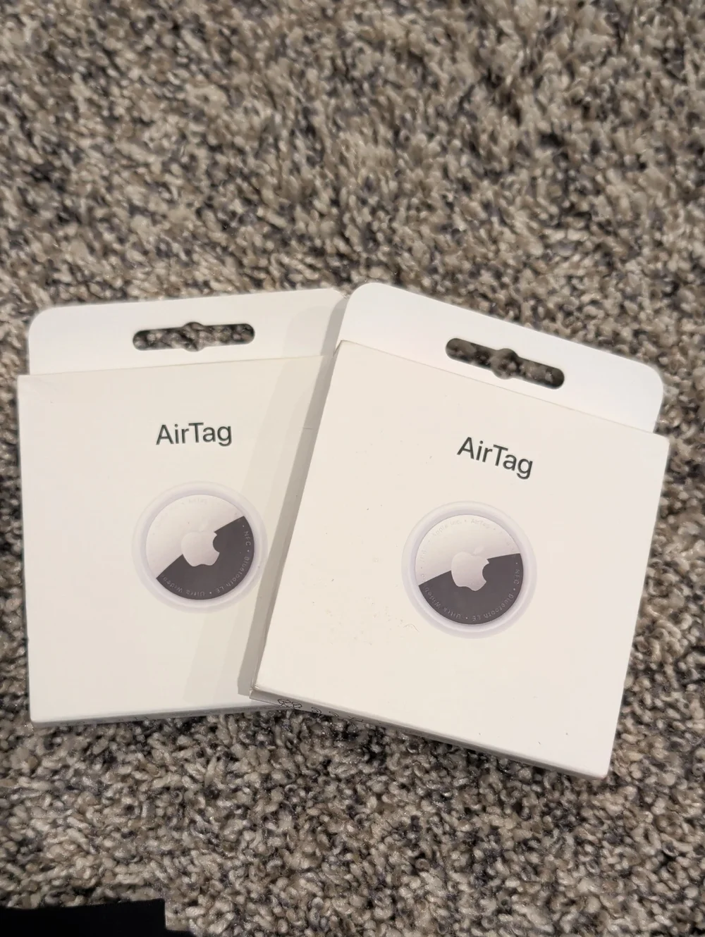 Apple AirTag 2-Pack — White